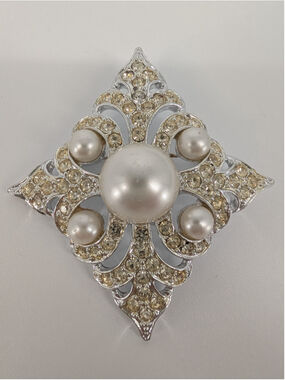 VTG Sarah Coventry Brooch Faux Pearl Rhinestone SilverTone Statement Brooched